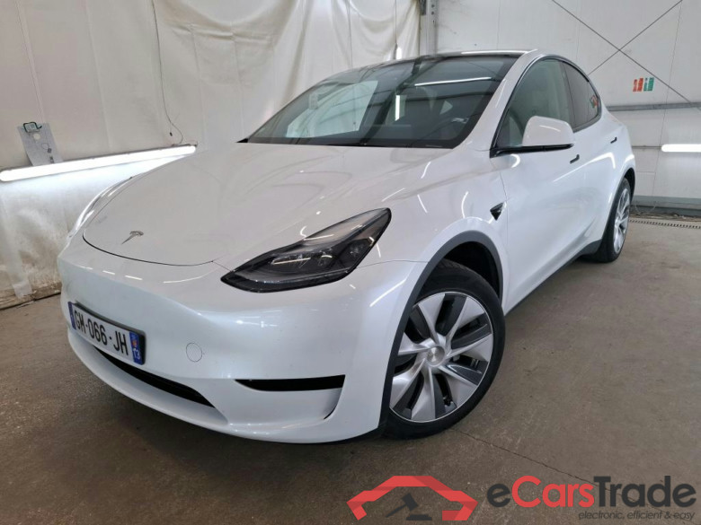 TESLA Model Y / 2021 / 5P / SUV RWD #1