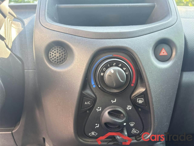 TOYOTA Aygo 1.0 VVT-i x #6