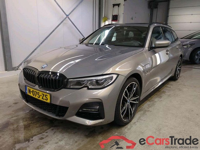 BMW 3-serie Touring 330e Bns Ed.P