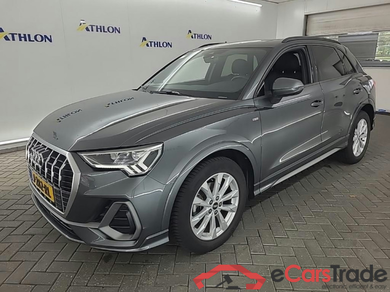 AUDI Q3 35 TDI S tronic S edition 5D 110kW #1
