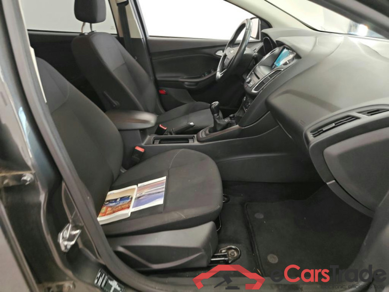 Ford Focus 1.0 EcoBoost Lease Edition 100 pk Wagon 5d #3