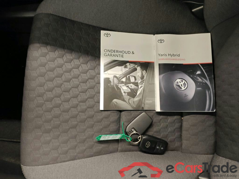 Toyota Yaris 1.5 Hybrid Dynamic Automaat 5d #4