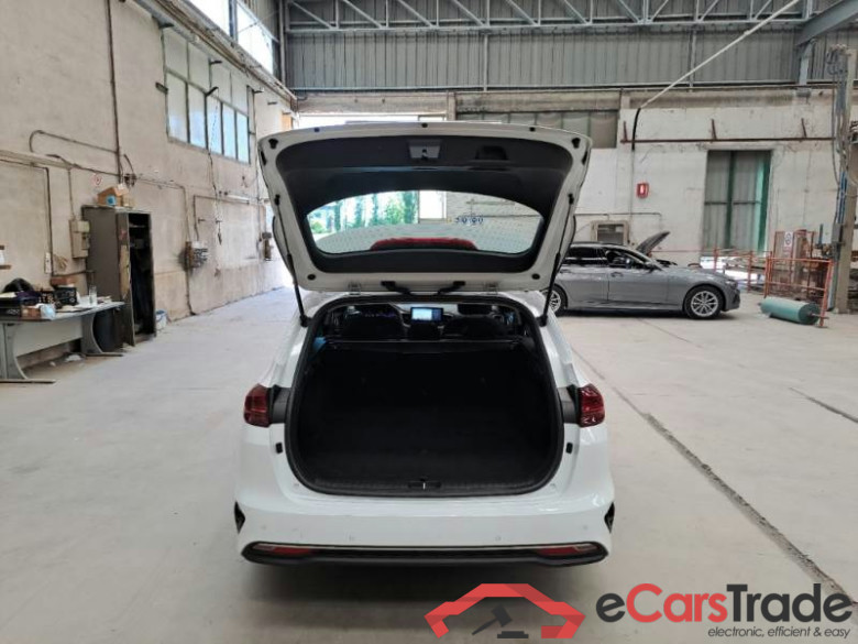 KIA CEED SPORTSWAGON / 2018 / 5P / STATION WAGON 1.6 CRDI 136 CV MHEV IMT BUSINESS CLASS #5