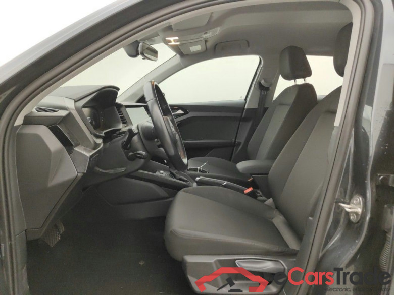 Audi A1 Sportback 1.0 25 TFSI 70kW S tronic Attraction 5d #3