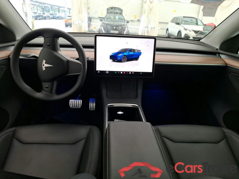 TESLA Model Y / 2020 / 5P / SUV Performance Dual Motor AWD #6