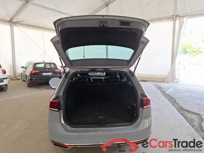 VOLKSWAGEN PASSAT / 2019 / 5P / STATION WAGON VAR. 2.0TDI SCR 147KW EXECUTIVE DSG #5