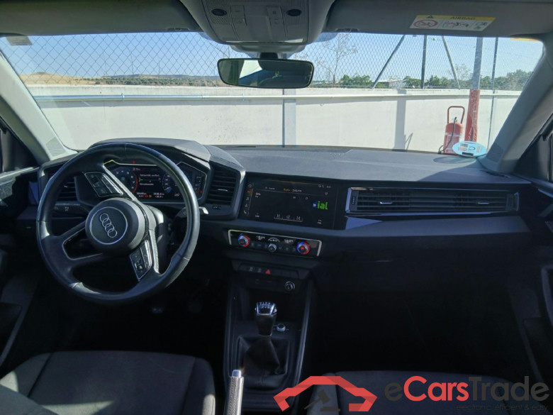 AUDI A1 / 2018 / 5P / berlina con portón Sportback S line 30 TFSI 81kW (116CV) (AC) #3