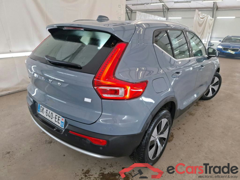 VOLVO XC40 / 2022 / 5P / SUV Recharge T4 211 DCT7 Start #3