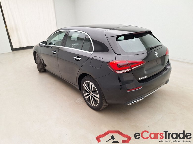Mercedes, A-Class '18 PHEV, Mercedes-Benz A-Klasse A 250 e Luxury Line 5d #6