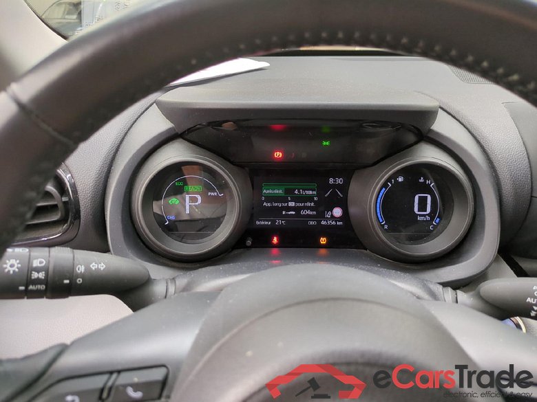 TOYOTA Yaris Cross Hybride / 2021 / 5P / SUV 1.5 HYBRID 116H DYNAMIC AUTO #6