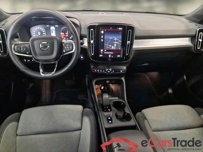 VOLVO XC40 / 2021 / 5P / SUV T4 RECHARGE PLUG-IN AUTO CORE #3