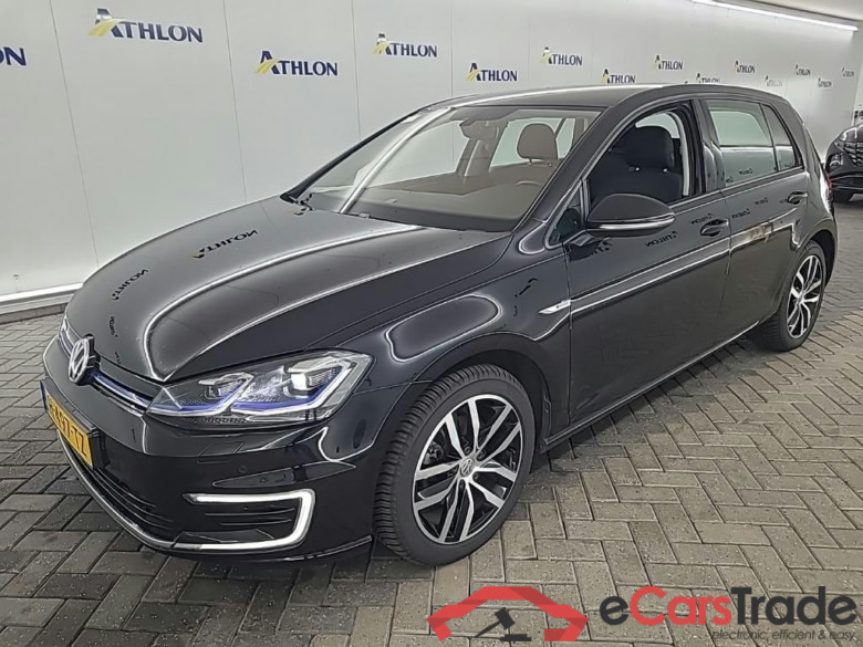 VOLKSWAGEN GOLF E-DITION 2020 5D 100kW #1