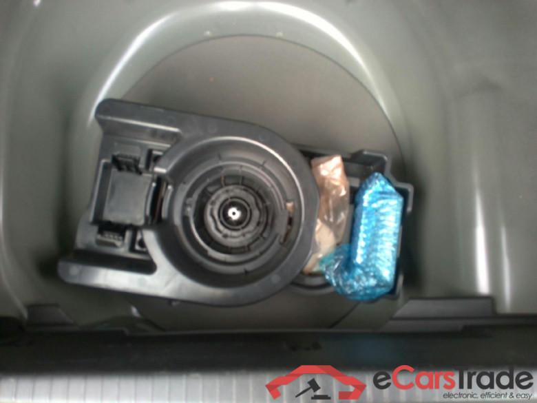 Peugeot 208 Allure 1.2L 100hp S&S (BVM6) #6