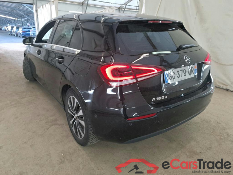 MERCEDES-BENZ Classe A Compact / 2018 / 5P / Berline A 180 d Business Line 8G-DCT #2