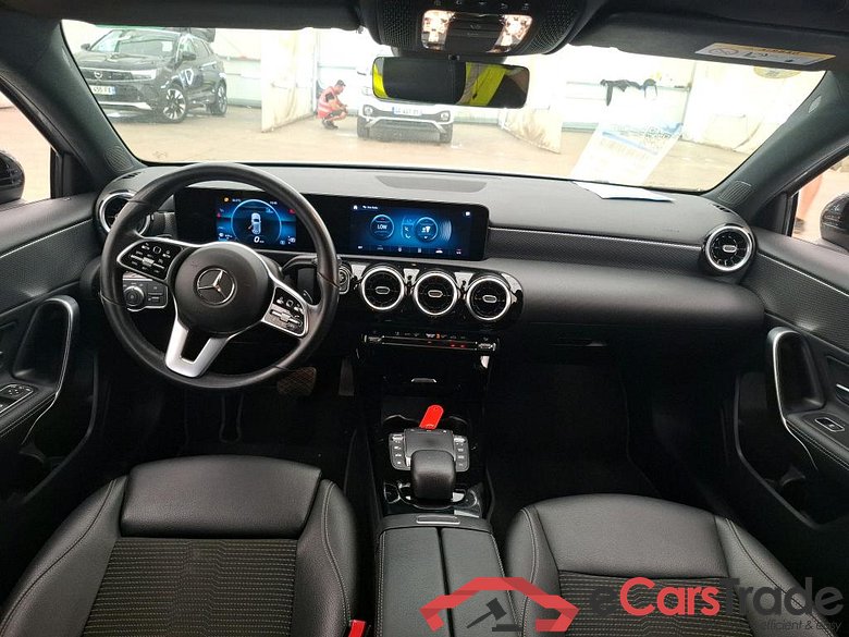 MERCEDES-BENZ Classe A Compact / 2018 / 5P / Berline A 200 d Progressive Line 8G-DCT #5