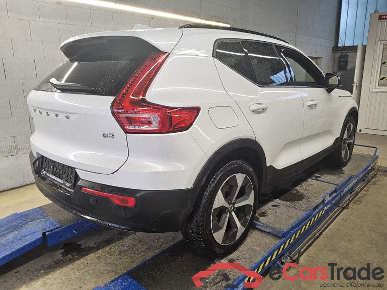 Volvo XC40 (2017->) DE - SUV5 B3 2WD EU6e, Plus Dark, (Facelift) 2024 - 2026 #3