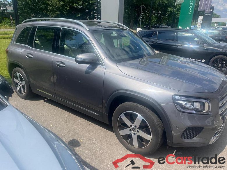 MERCEDES-BENZ GLB (X247) GLB 200 Luxury Line