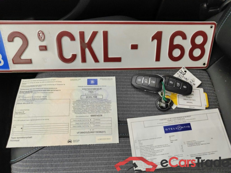 Peugeot 3008 Hybrid 225 e-Auto8 Active Pack 5d #4
