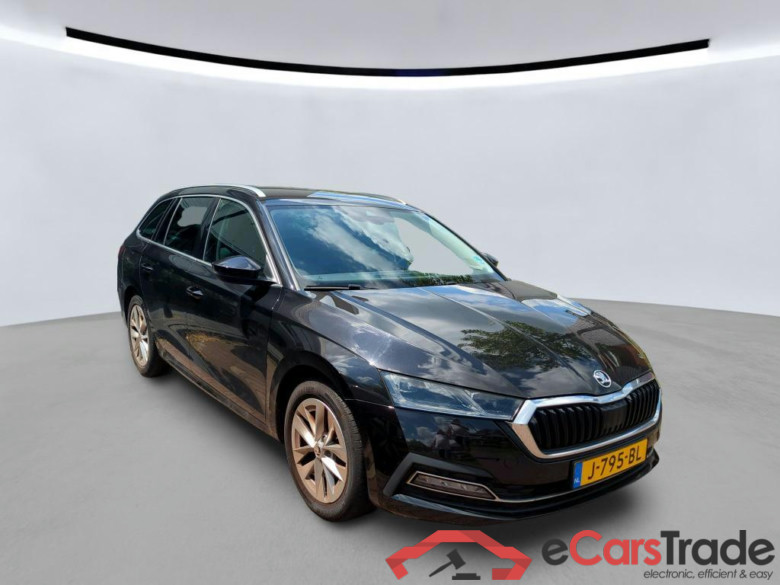 SKODA Octavia Combi 110 kW #4
