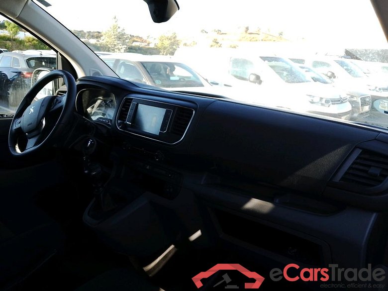 PEUGEOT Expert / 2016 / 4P / furgón Furgón Premium 1.5 BlueHDi 120 Standard #3