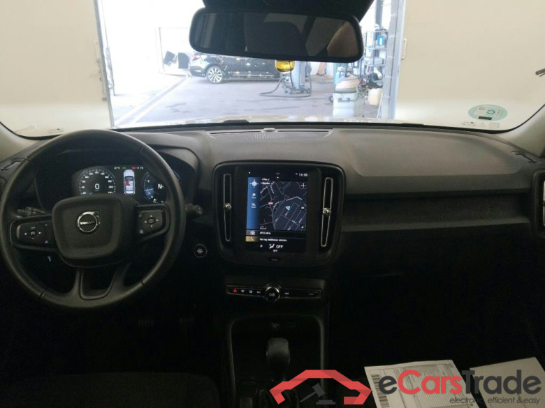 VOLVO XC40 / 2017 / 5P / todoterreno 1.5 T2 Momentum Core #3