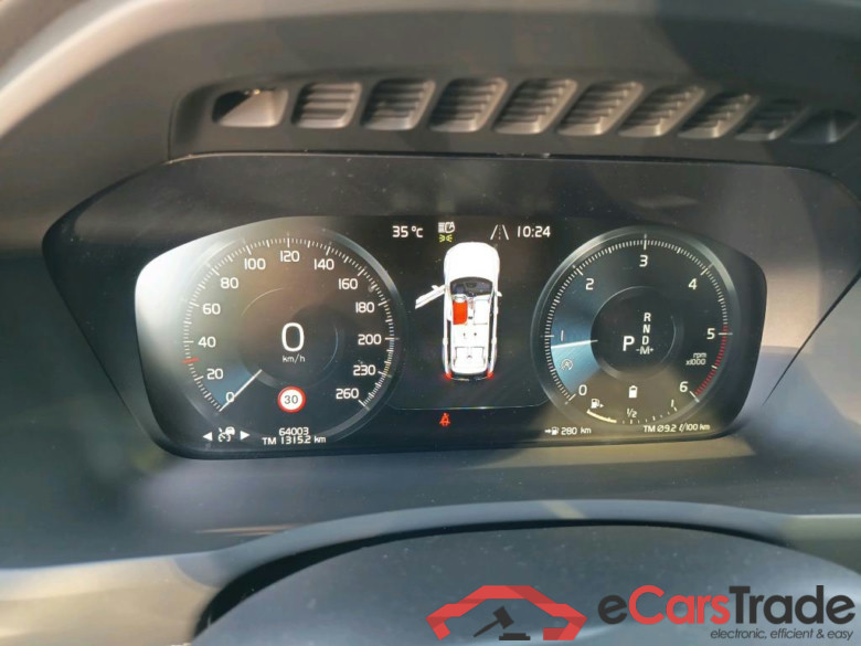 VOLVO XC90 / 2019 / 5P / todoterreno 2.0 B5 D AWD R-Design Auto (AC2) #4