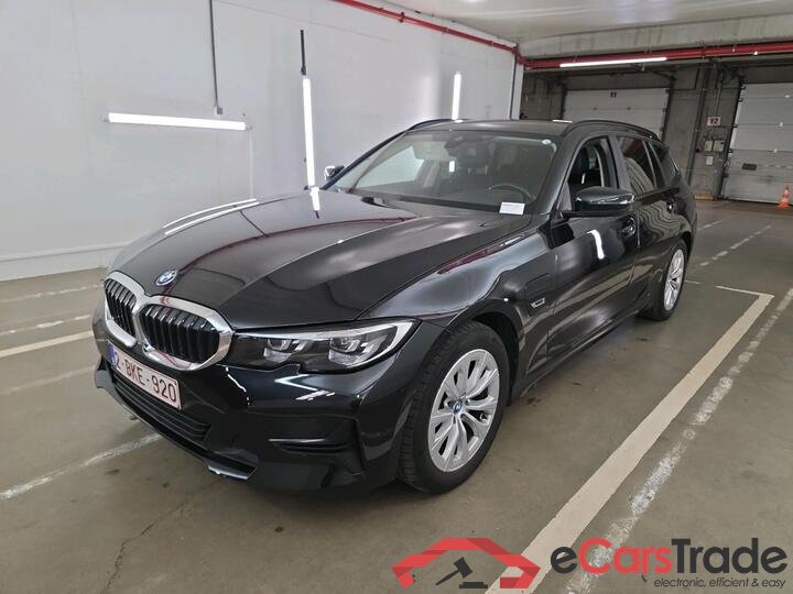 BMW 3 Reeks Touring 3 Reeks Touring 320e (150 kW) (PHEV) 150kW/204pk  5D/P Auto-8