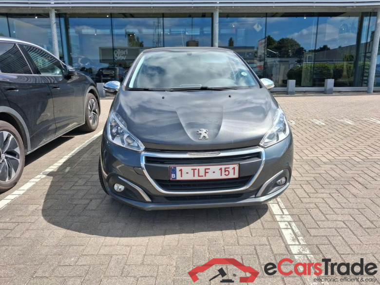 PEUGEOT 208 1.2i PureTech Style #2