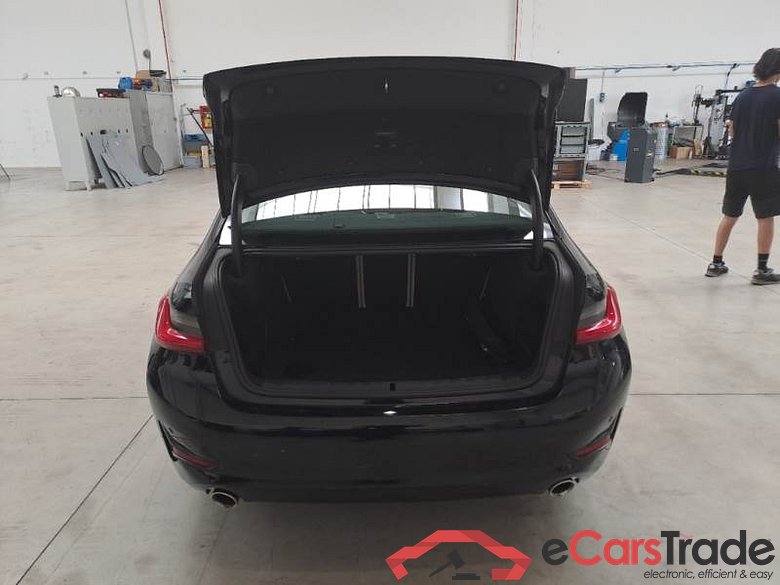 BMW SERIE 3 / 2018 / 4P / BERLINA 320D 48V BUSINESS ADVANTAGE AUTO #5