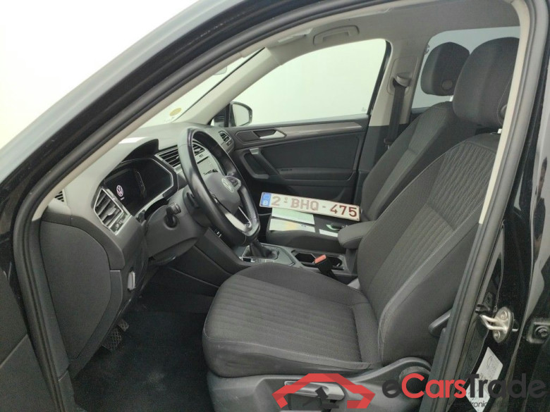 Volkswagen Tiguan Allspace 2.0 TDI DSG Life 5d #3