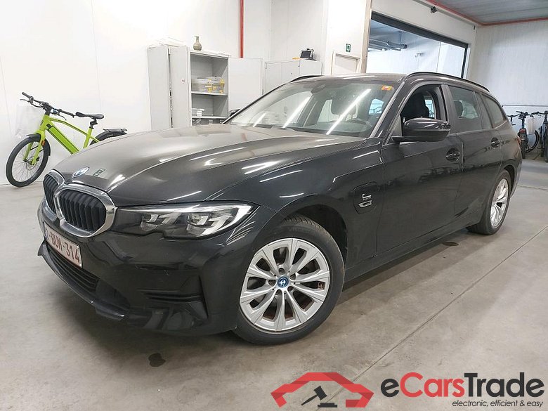 BMW - BMW 3 TOURING 320e 204PK Pack Business Plus With Heated Seats * HYBRID *