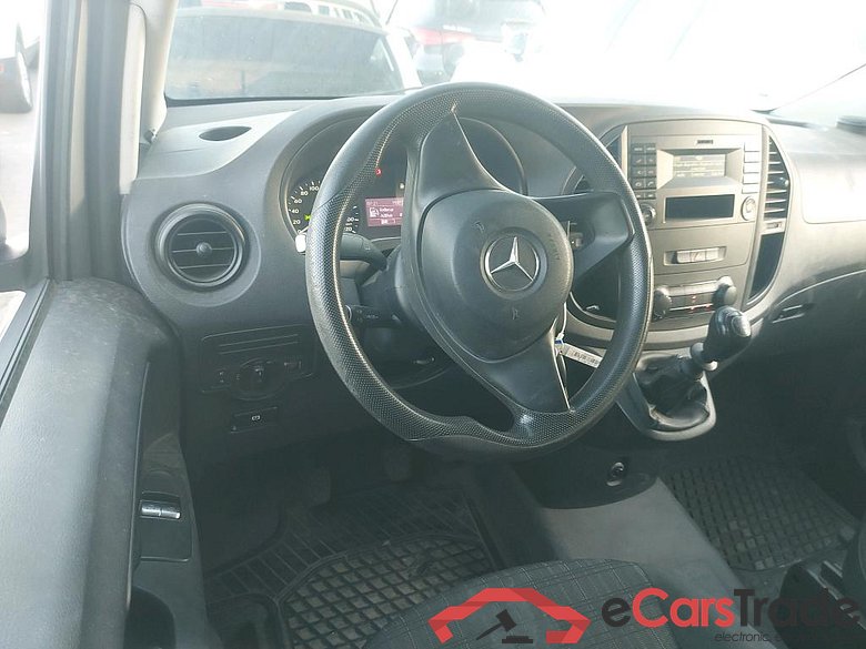MERCEDES-BENZ Vito / 2014 / 4P / furgón 111 CDI Larga #3