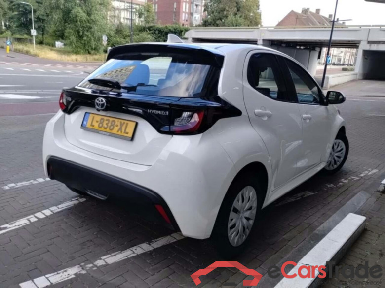 TOYOTA YARIS 1.5 Hybrid Active #4