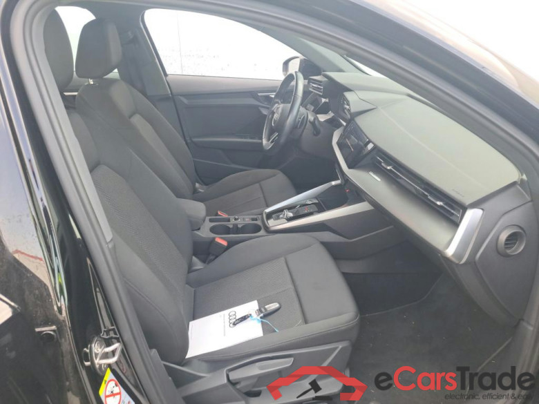 AUDI A3 / 2020 / 5P / berlina con portón Sportback 30 TFSI 81kW (110CV) S tronic #6