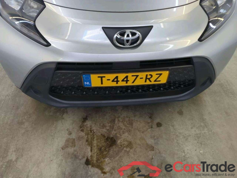 TOYOTA Aygo X 1.0 VVT-i MT Play #4