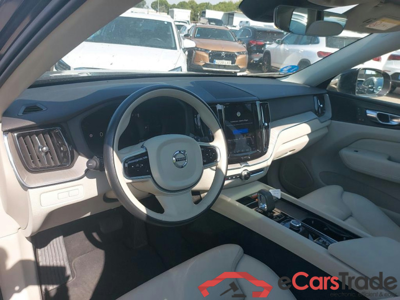 VOLVO  XC60   2.0 T6 AWD Recharge Plus Bright Auto #3
