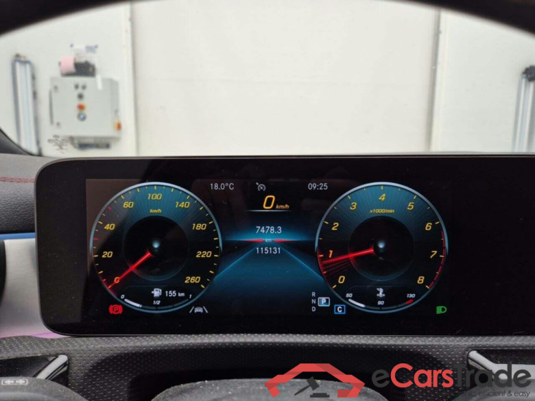 MERCEDES-BENZ CLA-klasse Shooting Brake 180 Bns Sol. AMG AUT> #4