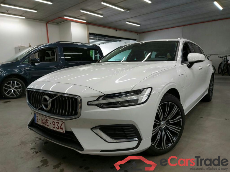 VOLVO - VOL V60 T6 Recharge 341PK 4x4 Geartronic Inscription Expression Pack Winter & Park Assist & Semi Auto Foldable Trailer Hook * HYBRID *