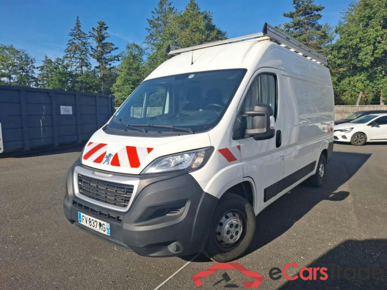 PEUGEOT Boxer / 2014 / 4P / Fourgon tôlé BlueHDi S&S 120 PREMIUM 335 L2H2 #1