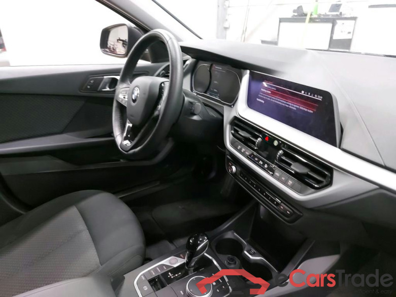 BMW - BMW 1 HATCH 116dA 116PK   ***   NO COC AVAILABLE  -      ***   Advantage Business Edition & PDC Front & Rear #3