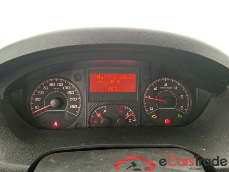 PEUGEOT Boxer / 2014 / 4P / Fourgon tôlé BlueHDi S&S 120 PREMIUM 333 L2H2 #6