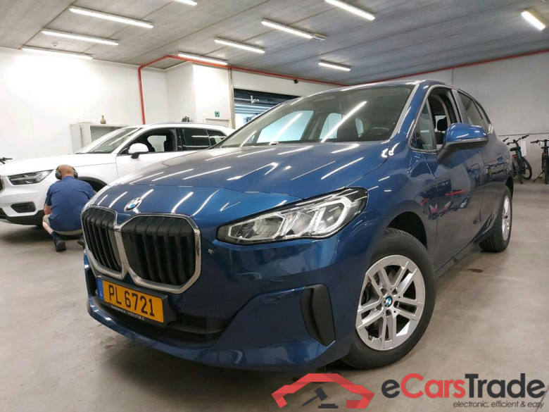 BMW - BMW 2 ACTIVE TOURER 218iA 136PK With Climatic & Navigation & Cruise Control & Park Sensors Front & Rear  * PETROL * #1