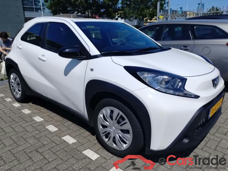 TOYOTA Aygo X 1.0 VVT-i MT Play #2