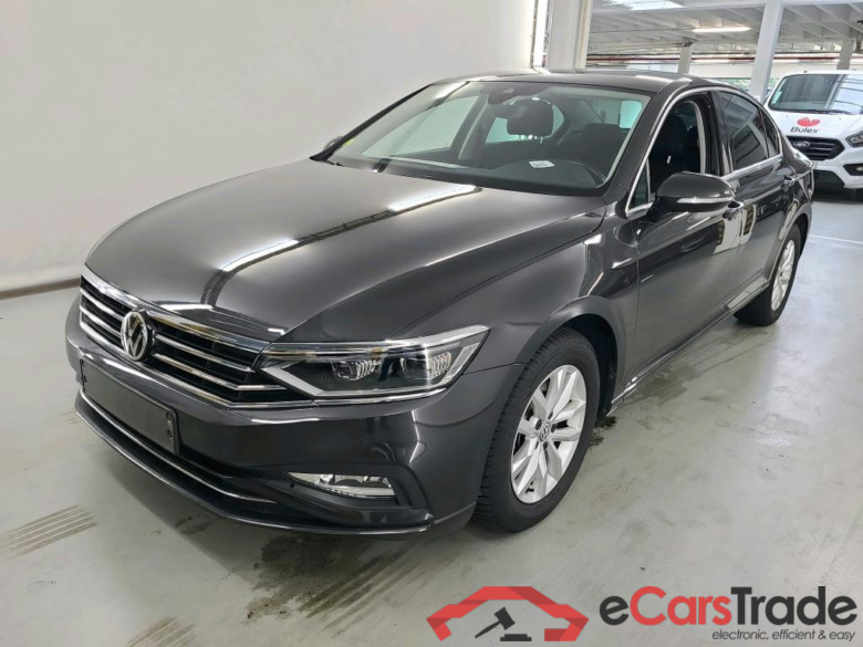 VOLKSWAGEN PASSAT DIESEL - 2019 1.6 TDi SCR Style Business DSG #1