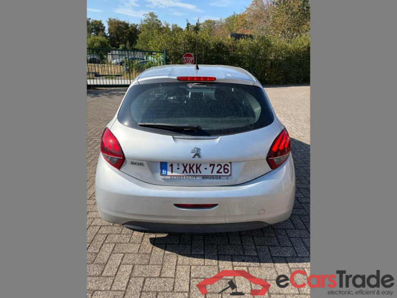 Peugeot 208 1.2 PureTech Display Klima ... #4