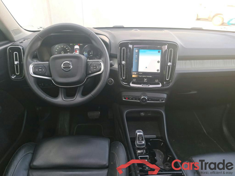 VOLVO XC40 / 2017 / 5P / todoterreno 1.5 T4 Twin Recharge Inscription Auto #3