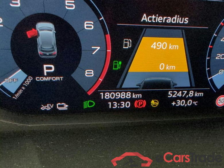 AUDI - AUD Q3 45 TFSI e 245PK S-Tronic Pack Business With Heated Seats & Comfort Key & Rear Camera & Towing Hook & Pano Roof  * HYBRID * #5