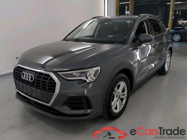 AUDI Q3 1.5 35 TFSI S TRONIC BUS. ED. ATTRACTION