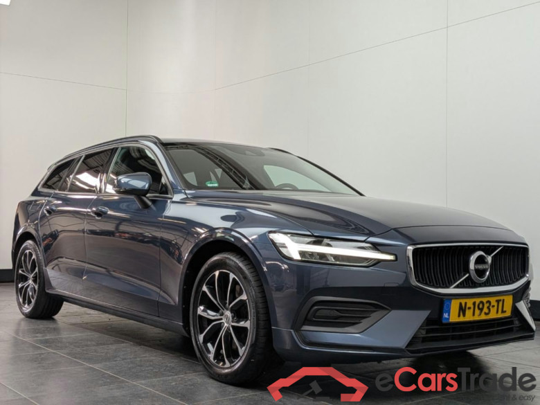 VOLVO V60 2.0 B3 Momentum #2