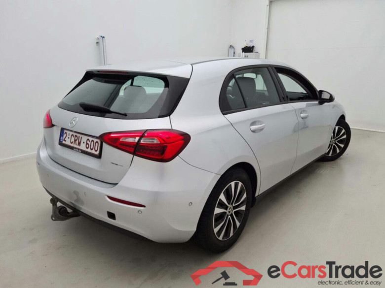 MERCEDES-BENZ A-KLASSE 1.3 180 7G-DCT ESSENTIAL LINE #2